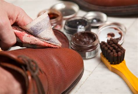 will shoe polish dye leather